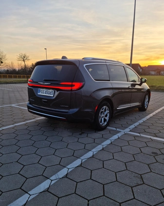 Chrysler Pacifica cena 229900 przebieg: 28700, rok produkcji 2022 z Gostyń małe 326